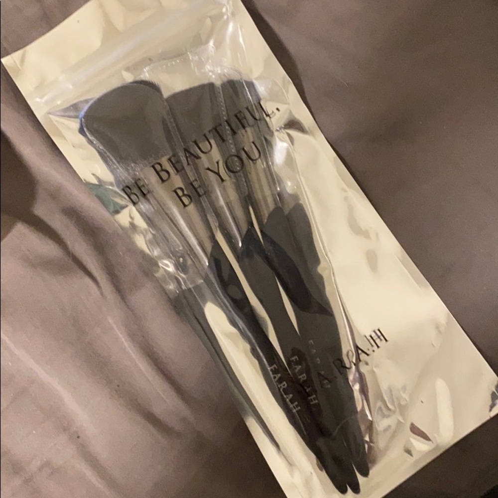 f.a.r.a.h. brushes